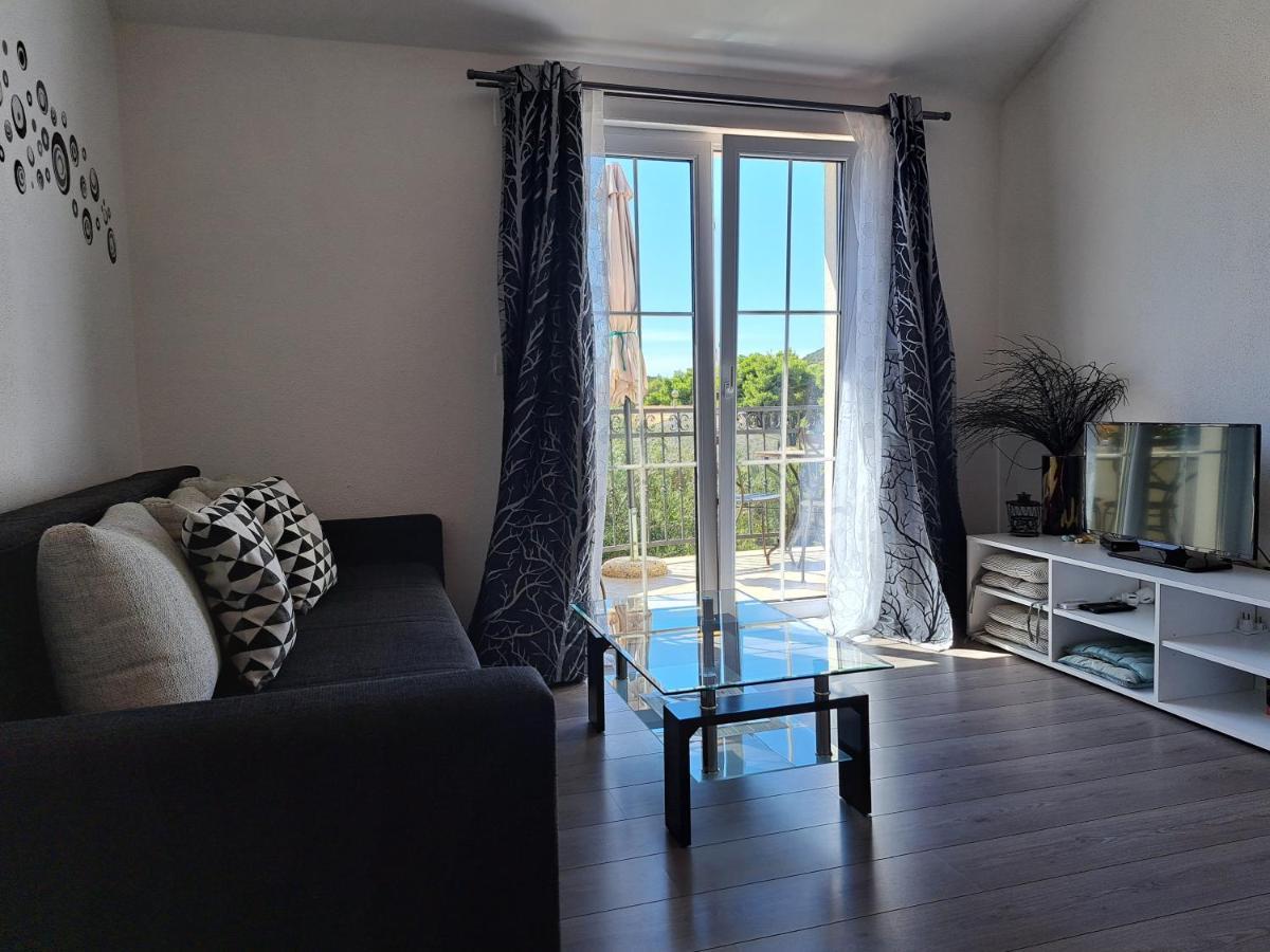 Apartment Oaza Mira Tribunj  Bagian luar foto