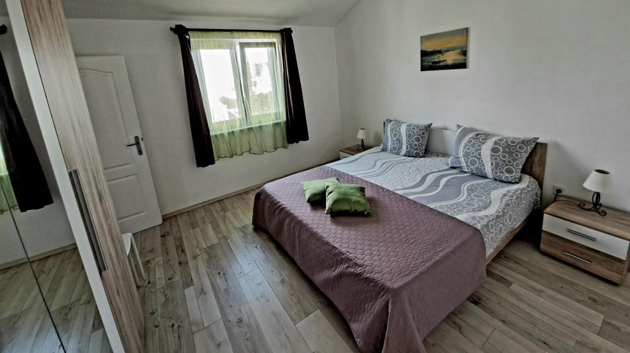 Apartment Oaza Mira Tribunj  Bagian luar foto