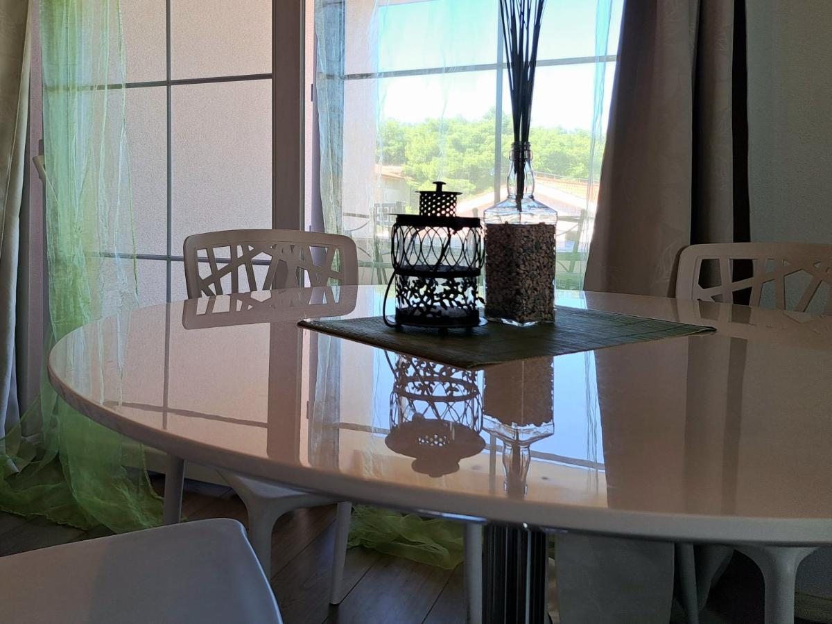 Apartment Oaza Mira Tribunj  Bagian luar foto
