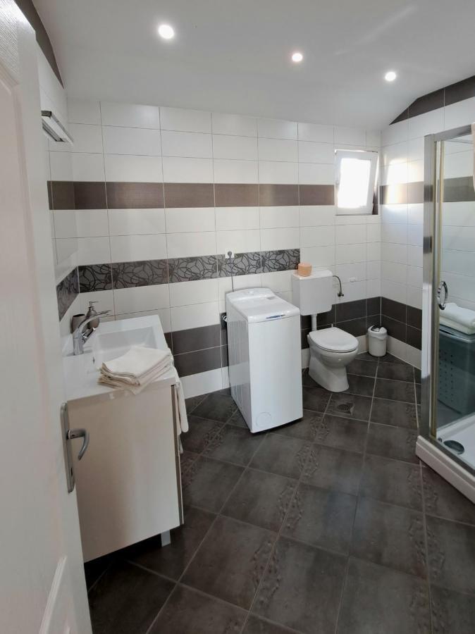 Apartment Oaza Mira Tribunj  Bagian luar foto