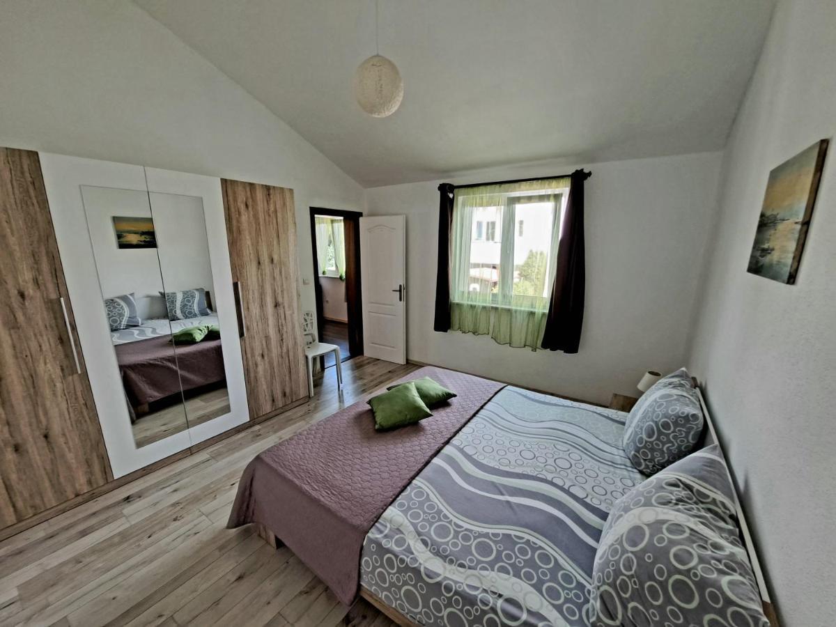 Apartment Oaza Mira Tribunj  Bagian luar foto